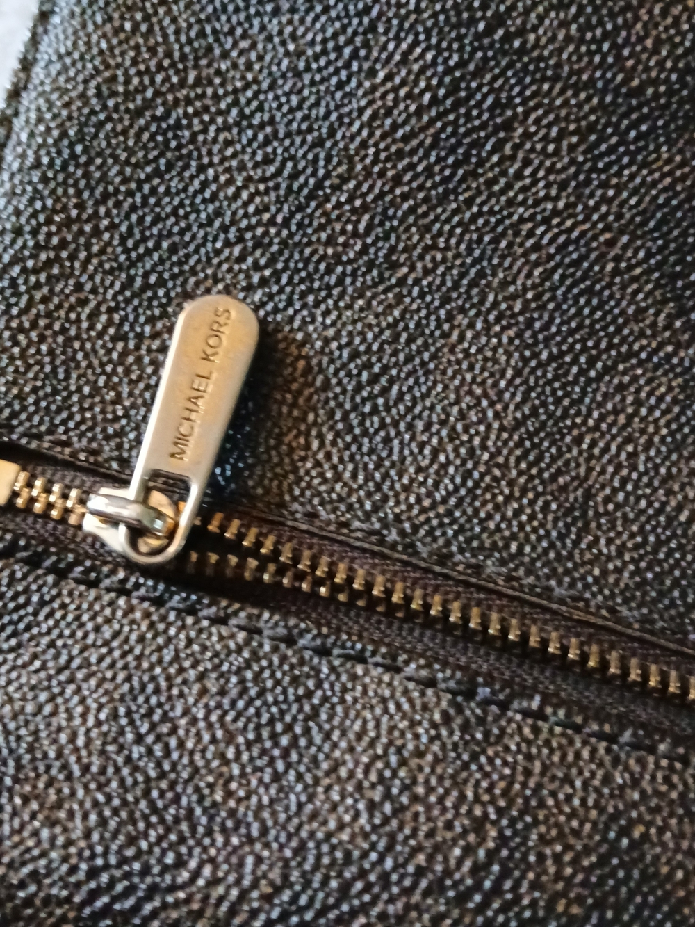 Michael Kors Brown Leather Continental Signature Wallet + Gold Plaque - Picture 8 of 8